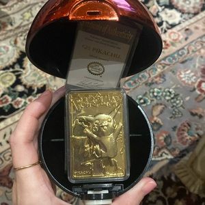 23 karat Gold Plated Pokémon Special Edition #25 Pikachu